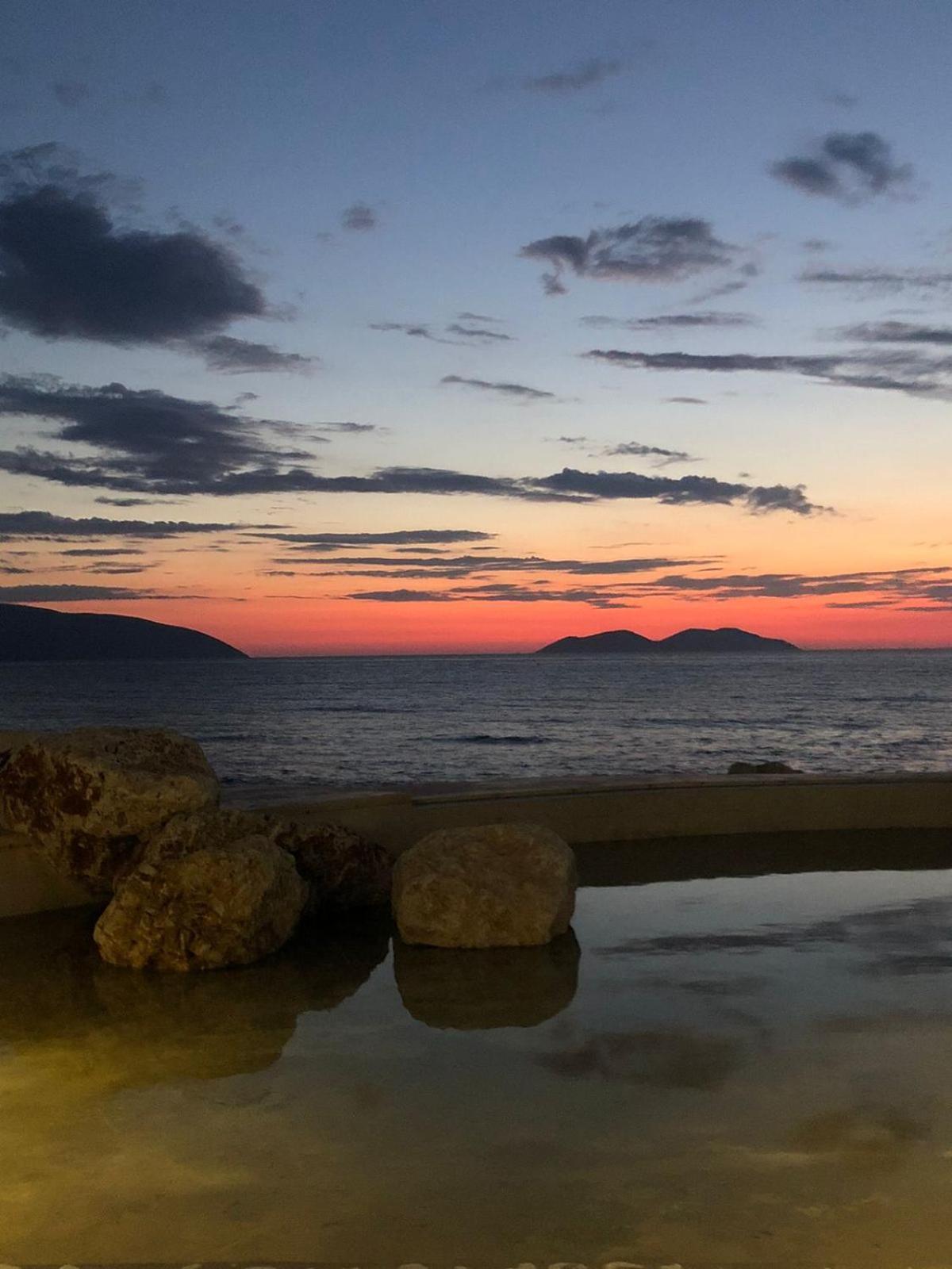 Dn Apartments Vlorë Buitenkant foto