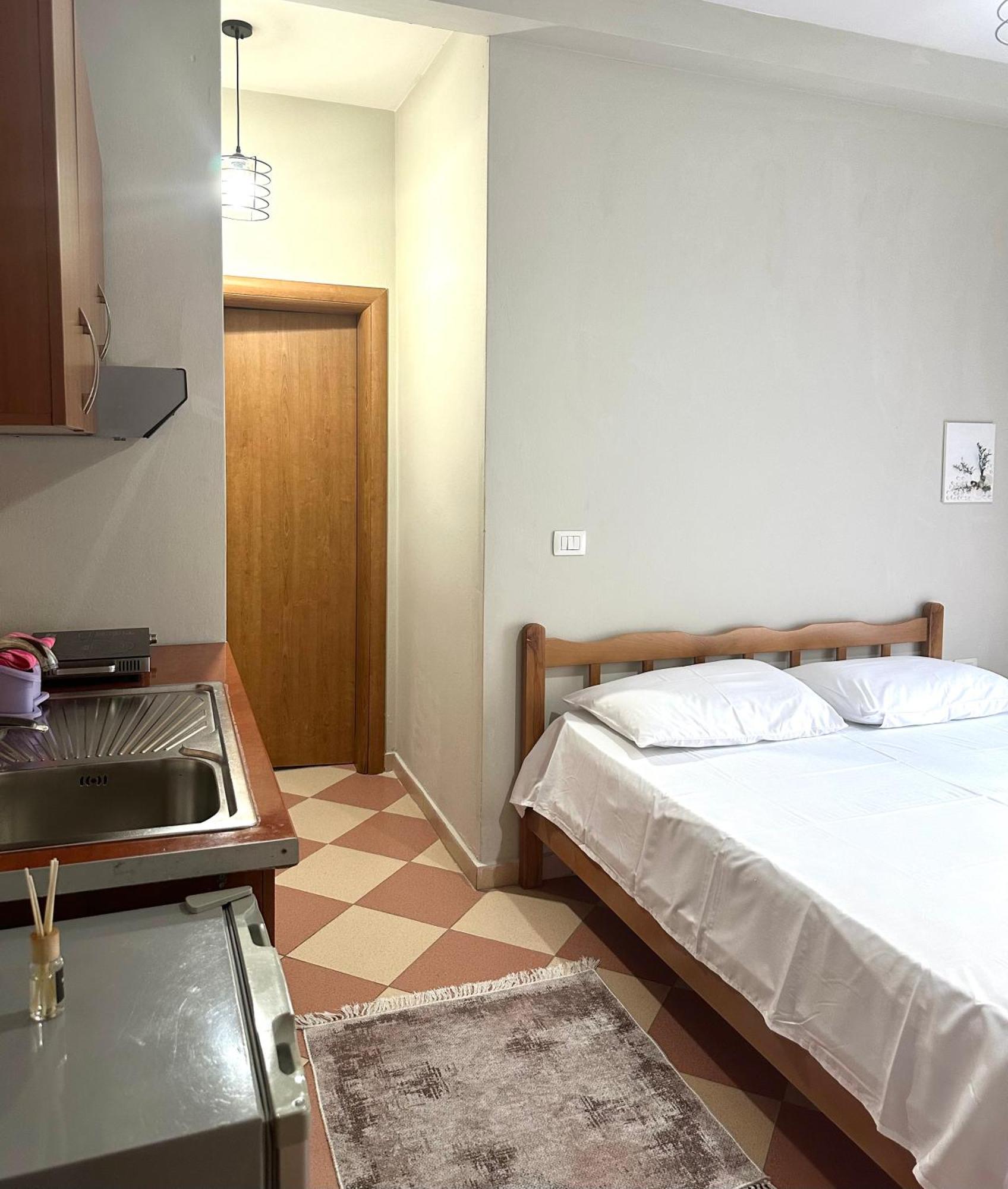 Dn Apartments Vlorë Buitenkant foto