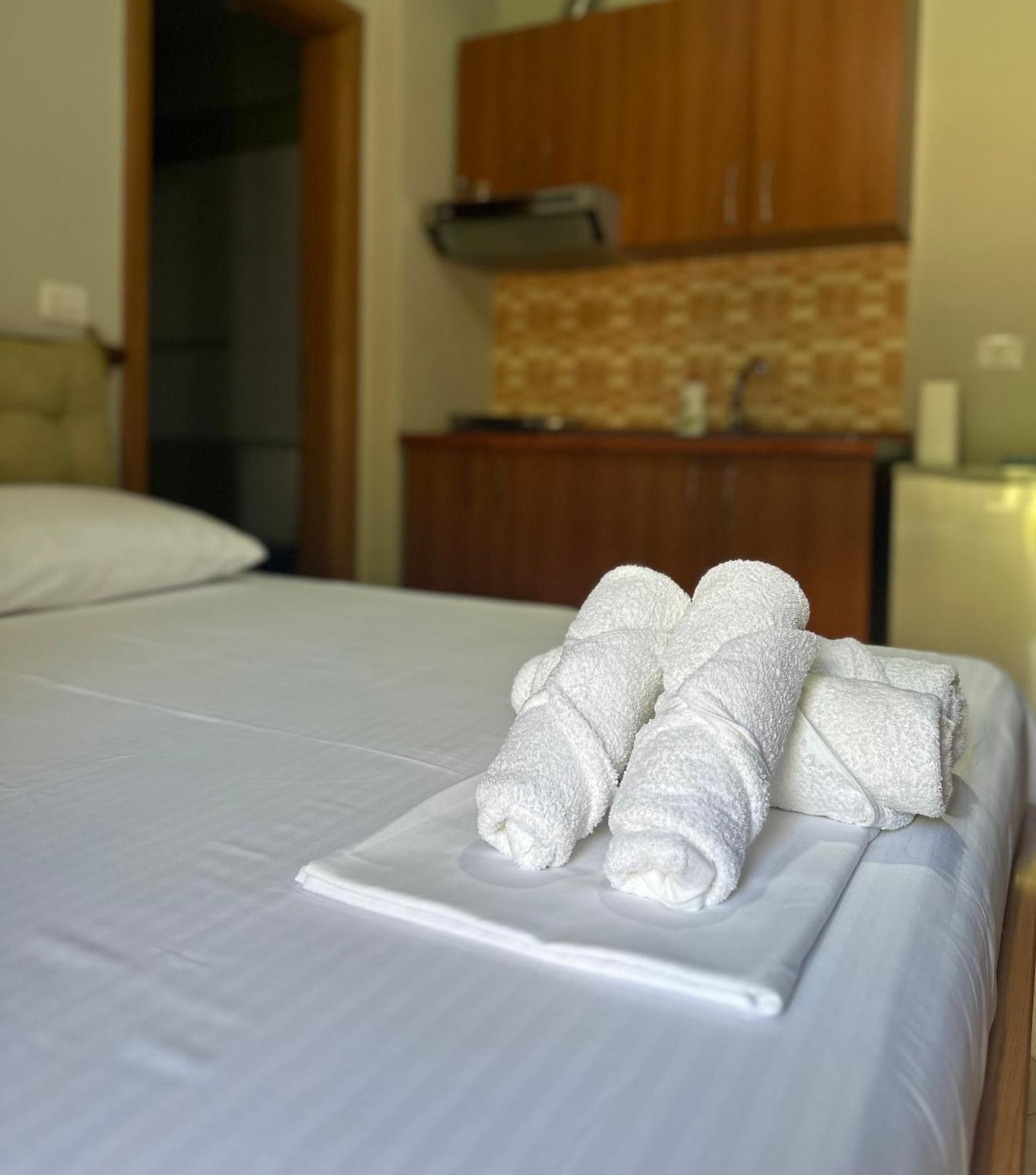 Dn Apartments Vlorë Buitenkant foto