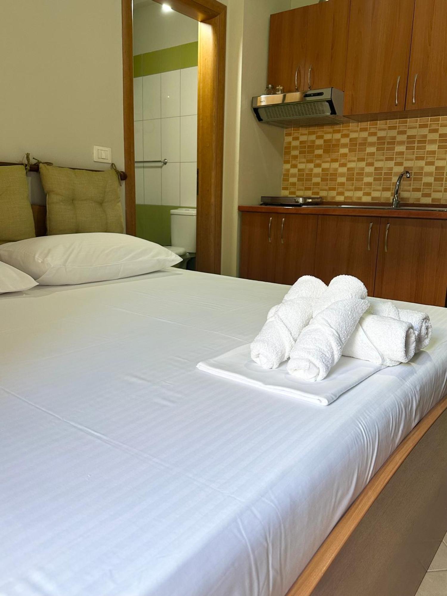Dn Apartments Vlorë Buitenkant foto