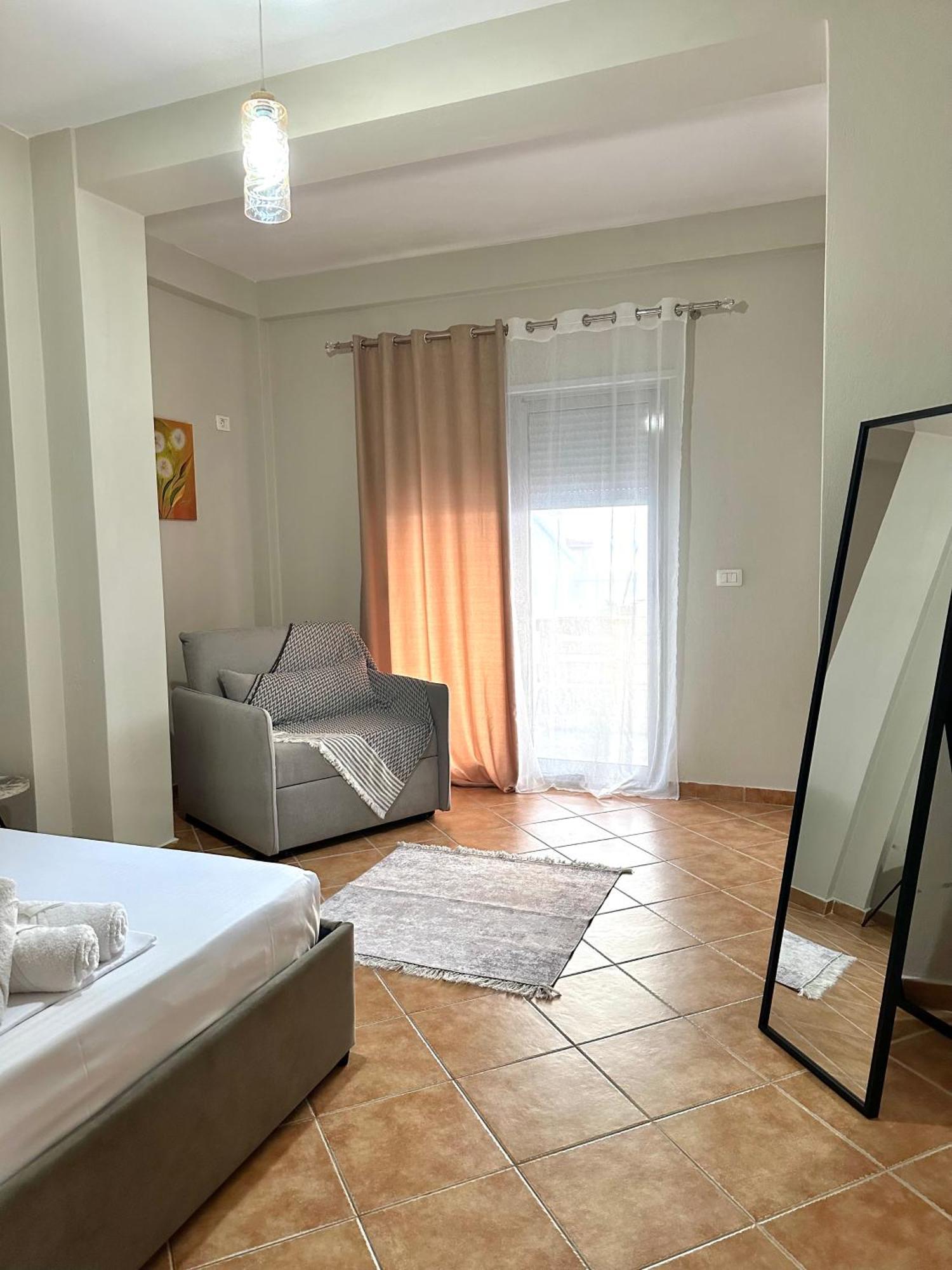 Dn Apartments Vlorë Buitenkant foto